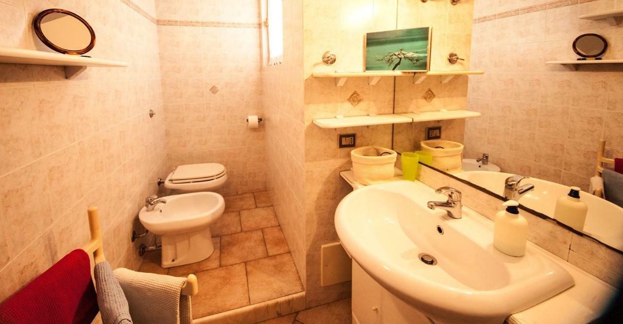 Temo River House Romantic Balcony And Peaceful Retreat In The Heart Of Bosa Eksteriør billede